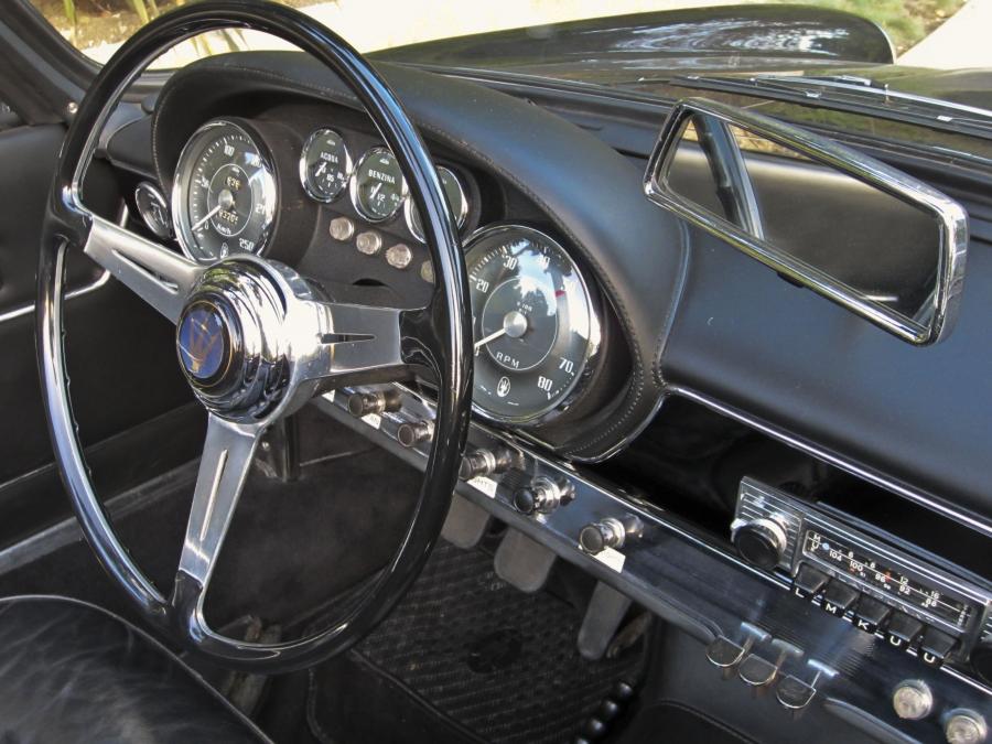  Maserati 3500 GT Vignale Spyder 1963 года  (фото 12 из 17)